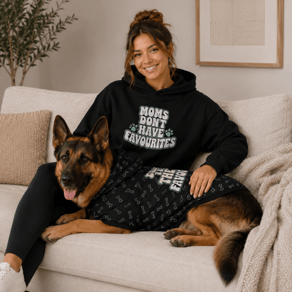 Moms Don't Have Favourites Matching Pet and Owner Set - FluffnCoSandstonexsScats